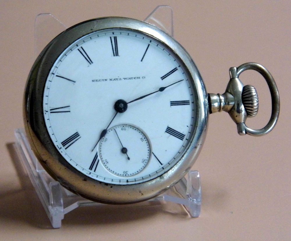 Antique Elgin National Watch Co. open-face pocket watch with white enamel dial